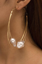 Load image into Gallery viewer, Tassel Pearl Earrings