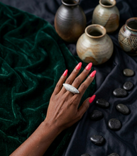 Load image into Gallery viewer, JAZZY Girlie Ring