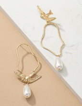 Load image into Gallery viewer, Pearlie Dove Earrings